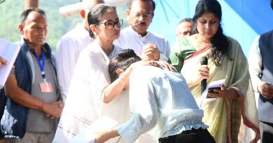 দুর্যোগের উত্তরে দিদি’র পরশ পেল পাহাড়ের মানুষ