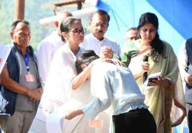 দুর্যোগের উত্তরে দিদি’র পরশ পেল পাহাড়ের মানুষ