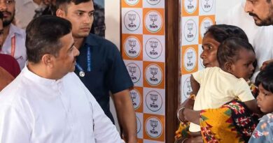 মুখ্যমন্ত্রীর দরবারে পার্ক স্ট্রিটের ফুটপাতে দুধ গরম করা সেই মহিলা!